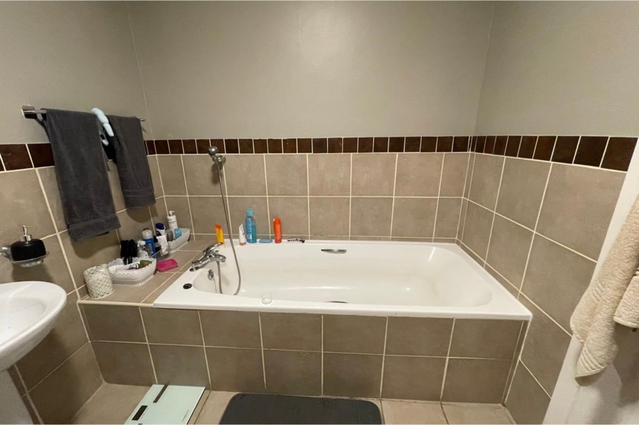 2 Bedroom Property for Sale in Sherwood Eastern Cape